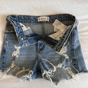 Abercrombie and Fitch Destroyed Medium Denim Mom Short (High Rise) size 24
